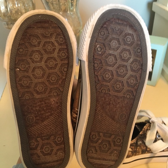 NEW Toddler Camo Sneaker bundle - Picture 7 of 8